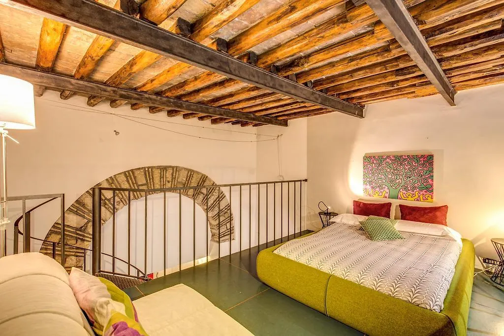Trastevere Hyperloft & Garden Apartment Rome