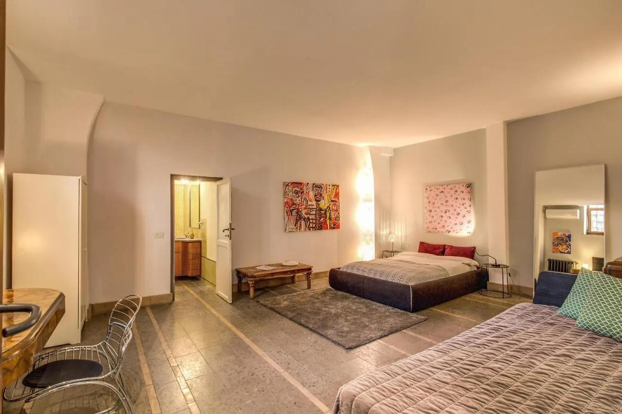 Trastevere Hyperloft & Garden Apartment Rome